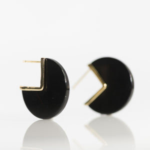 Pair of thin onyx round gold studs