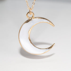 Shell Crescent Moon Necklace