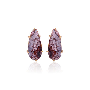 Queen prong studs