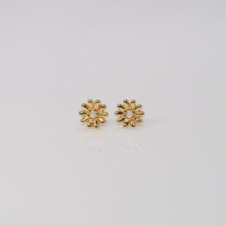 Daisy Stud in Gold