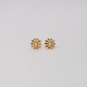 Daisy Stud in Gold