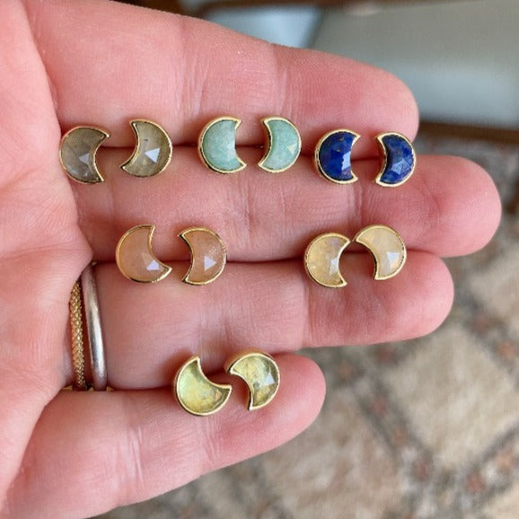 Cutie Gemlet Moon Studs