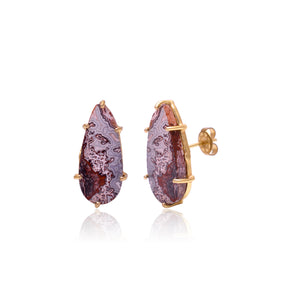 Queen prong studs
